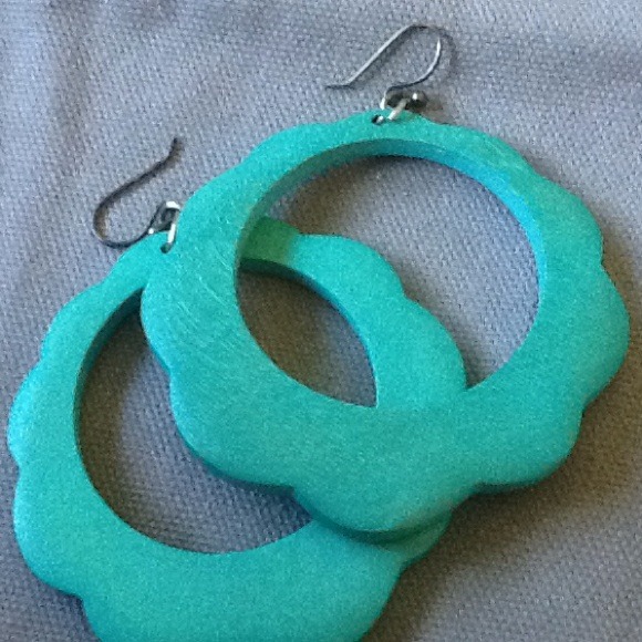 Fun earring bundle - Picture 4 of 4