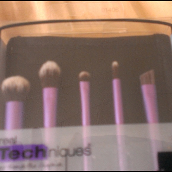 *****SOLD*****Makeup brush kit! - Picture 2 of 4