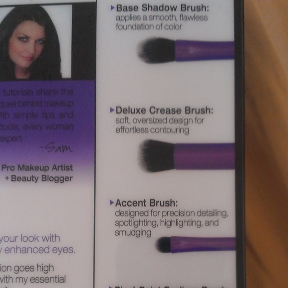 *****SOLD*****Makeup brush kit! - Picture 3 of 4