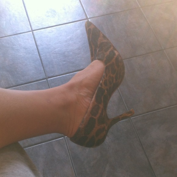 Cheetah pumps - Picture 4 of 4