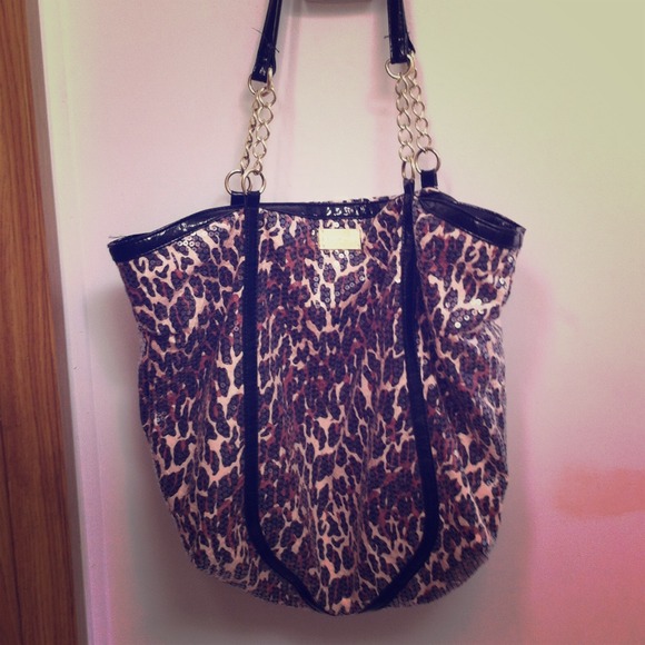 Beautiful large leopard handbag. Betsey Johnson.