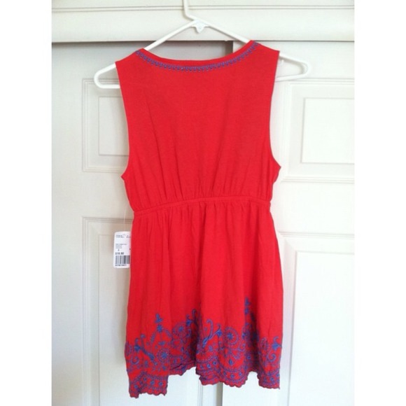 Embroidered Top - Picture 3 of 3