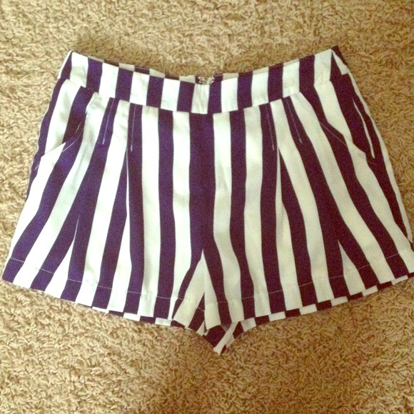 F21 High-Waisted Striped Shorts