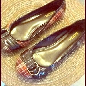 Burgundy & brown plaid flats!  Like new