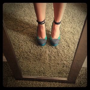 Color block Sling Pumps