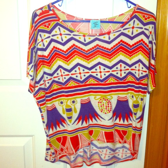 Loose fun patterned top