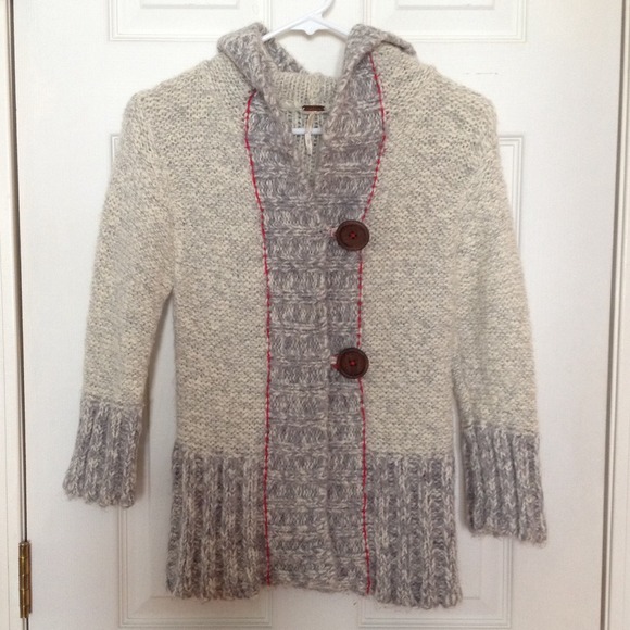 Free People Sweaters - Free People hooded 2-button 3/4 sleeves sweater