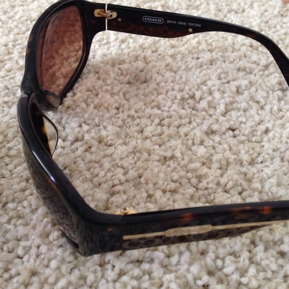 Oversized turtle shell coach sunglasses - Picture 2 of 4