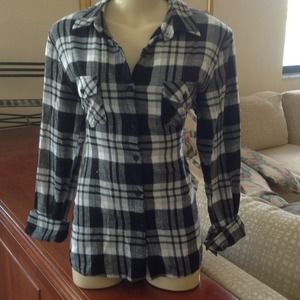 Black plaid button up shirt