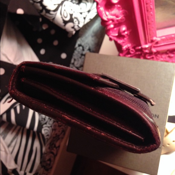 💢SOLD LOCALLY💢 💯Authentic Fendi Wallet - Picture 3 of 4