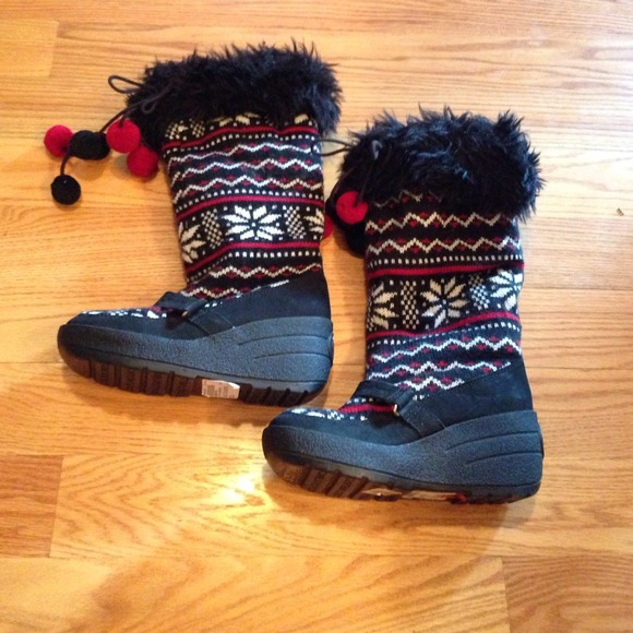 SOLD on eBay Brand new Juicy Couture boots!