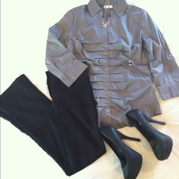 NWOT stretch, pleated grey shirt from NY&Co - Picture 1 of 3