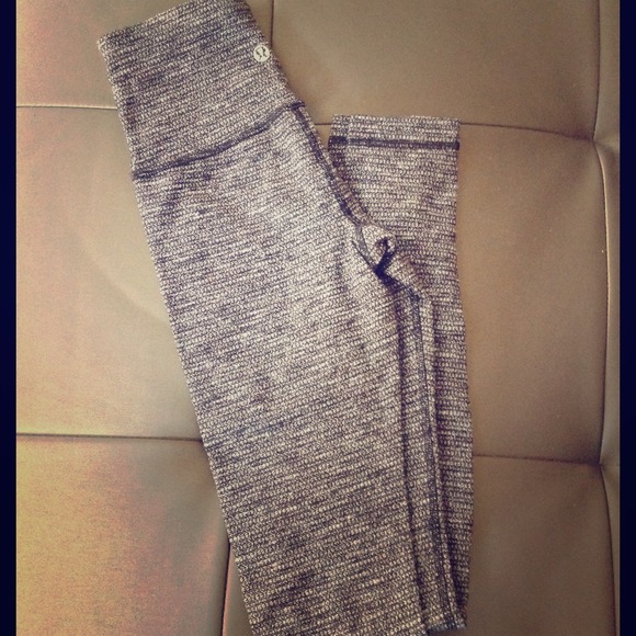 Lululemon Never Been Worn Textured Yoga Pants