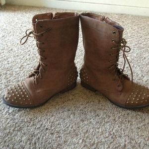 Bamboo stud combat boots 7.5