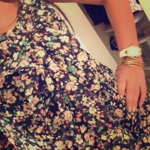 Lauren Conrad floral top! 🌸🌼🌺