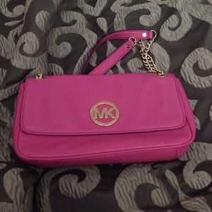 Michael Kors shoulder saddle bag- like new!