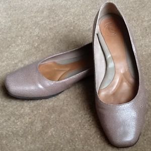 Nurture Leather flats