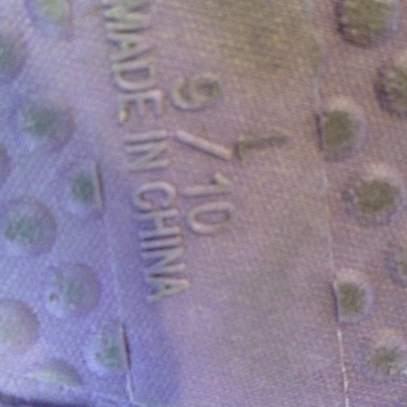 Slippers - Picture 2 of 2