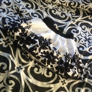 Floral puffy skirt ! Modern/ classic print !