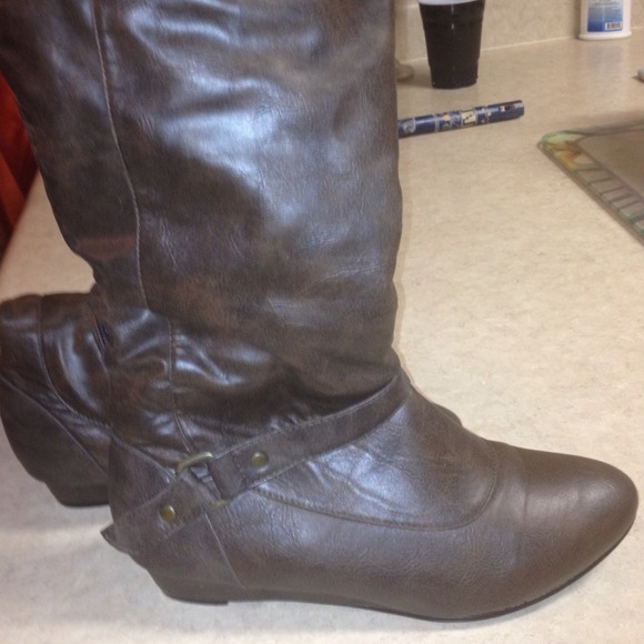 Brown boots