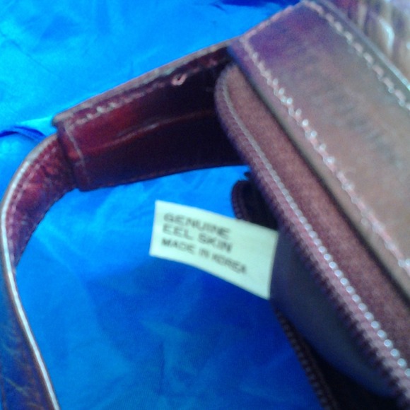 BEAUTIFUL Eel Skin Red Bag! - Picture 2 of 4