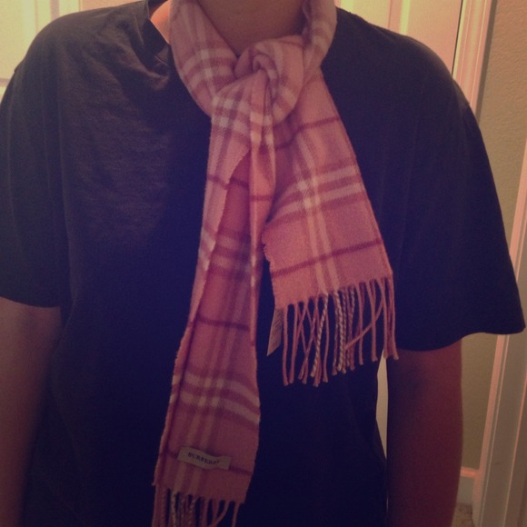 BURBERRY SCARF!! Make offer!