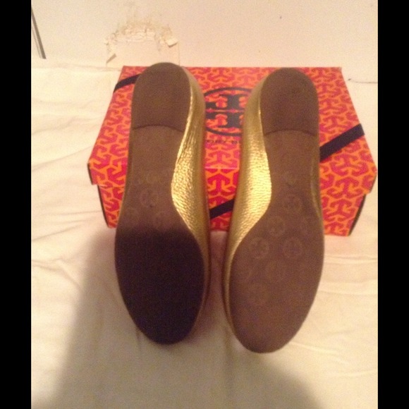 SOLD - Tory burch gold reva ballet flats - Picture 4 of 4