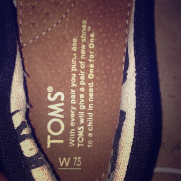 SOLD!!!!!!!! Additional Toms Picture