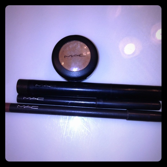 ❌SOLD❌ 🎀MAC Bundle🎀