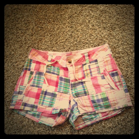 BUNDLED for scarriejone Gap plaid shorts