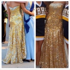 ALL gold sequined Tony Bowls gown