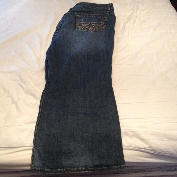 Reduced! Classic Flare Seven medium wash jeans