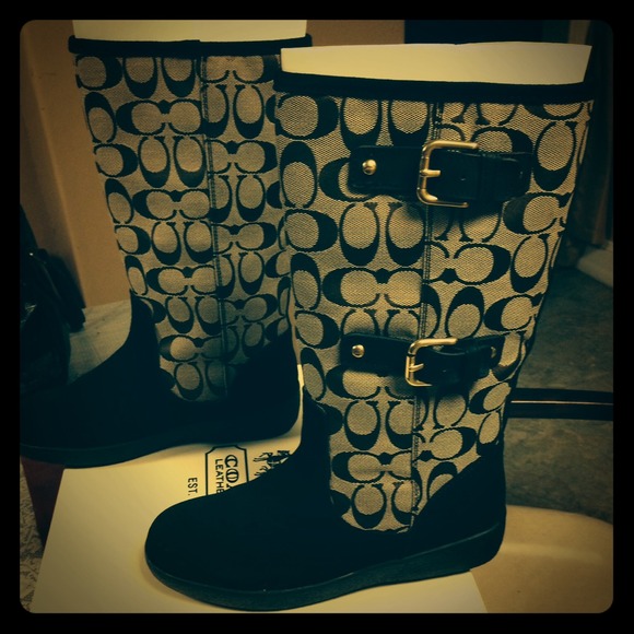 Coach boots