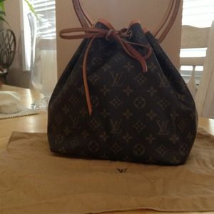 Louis Vuitton Noe Monogram Shoulder Monogram