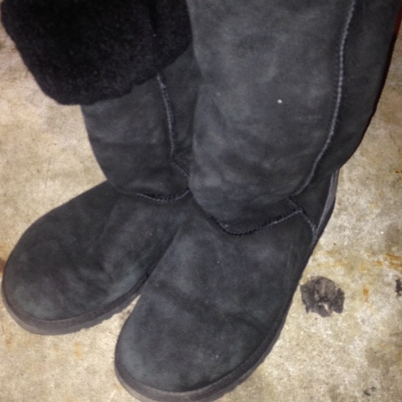 Black ugg