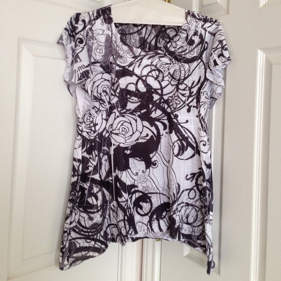 White & black print tunic top