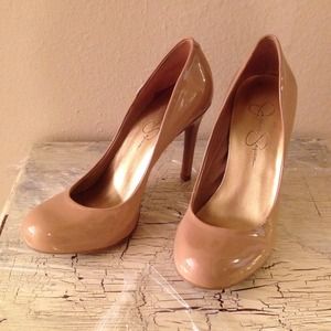 Barely worn Jessica Simpson nude pumps