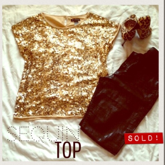 🎉Host Pick🎉Gold Sequin Top