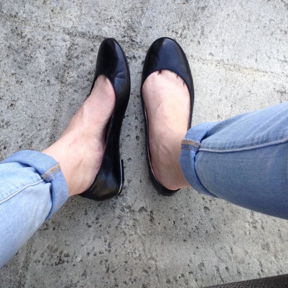 Nine West black flats