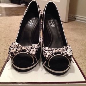 HOLD for Mirrell🚫Coach Thalia wedges