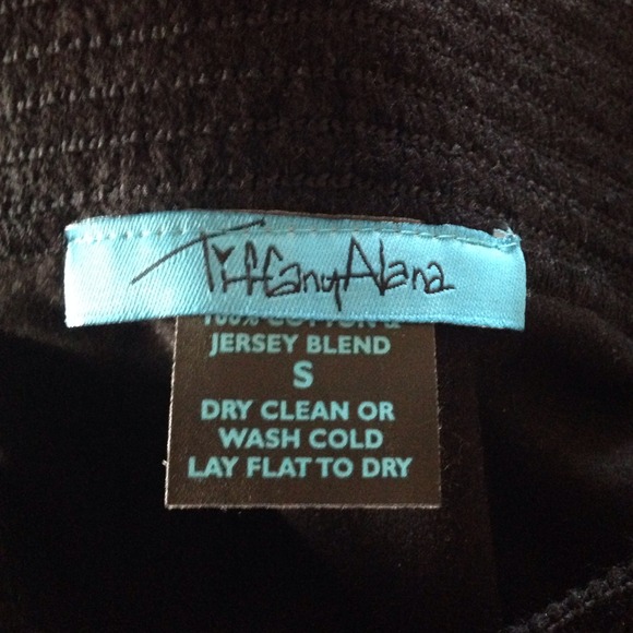 NWOT Tiffany Alana ruffle front skirt - Picture 3 of 3