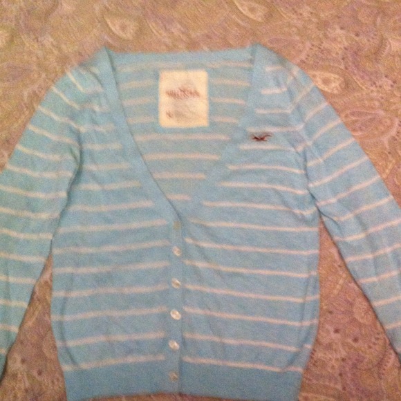 Hollister sweater