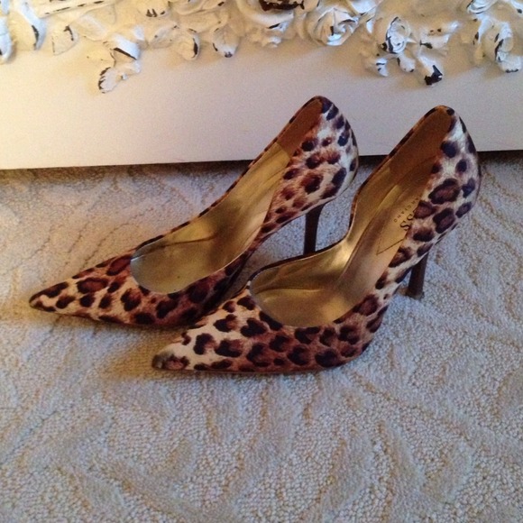 Guess leopard heels