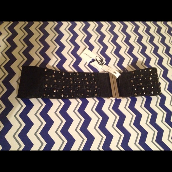 NWT Nine West Stretchy Belt Size S/M Black Bling - Picture 2 of 4