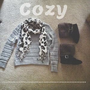 ☁️Cozy Gray Sweater ☁️