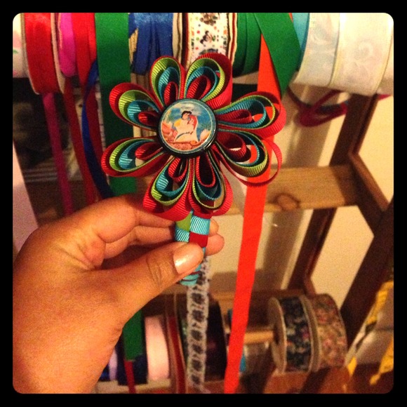 Hair accessories for girls - Picture 1 of 3
