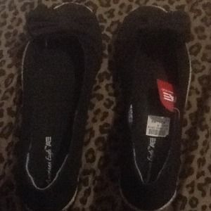 American eagle peep toe flats