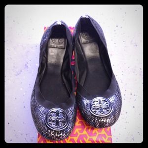Reserved! Tory Burch Flats