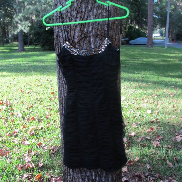 Elegant dress w/ gems lining breasts. NWOT. - Picture 3 of 3