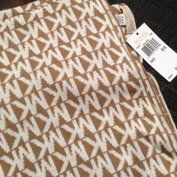MK scarf
